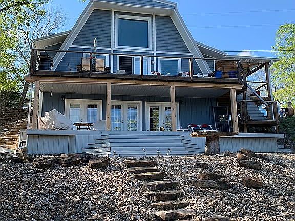3rd image of 21559 Indian Creek Dr