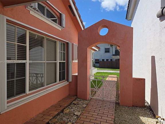 4th image of 15416 SW 50th Ter
