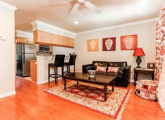 2nd image of 1500 E Side Dr Unit 217-A