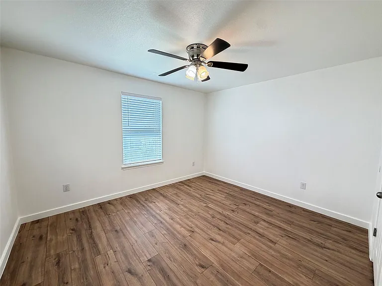 10321 Forest Grove Dr — Photo 15