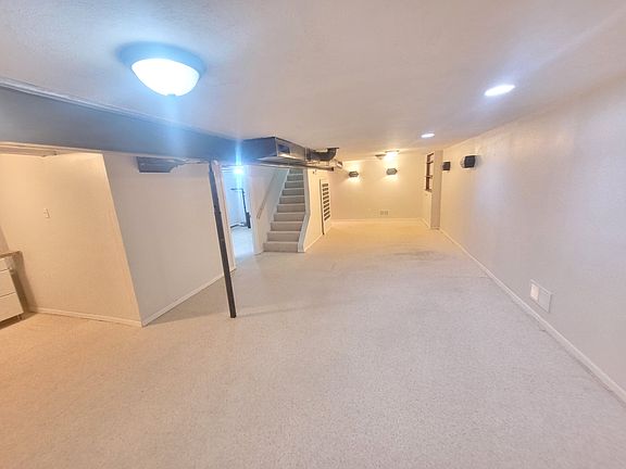 4th image of 321 Armand Dr