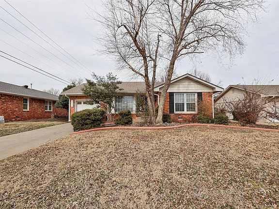 2nd image of 2633 Huntleigh Dr