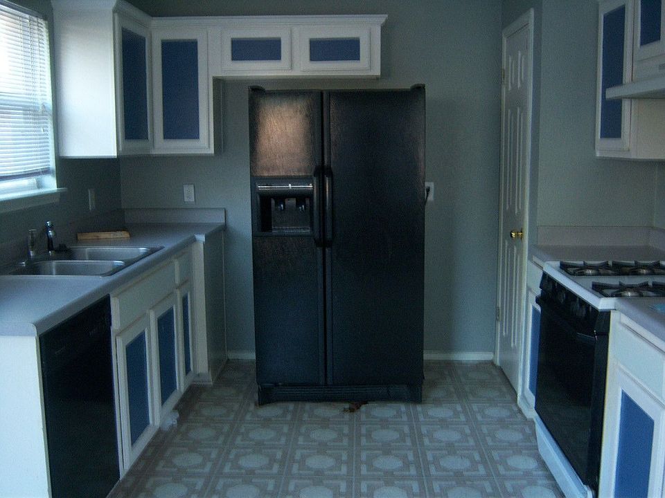 2nd image of 14600 Rumfeldt St