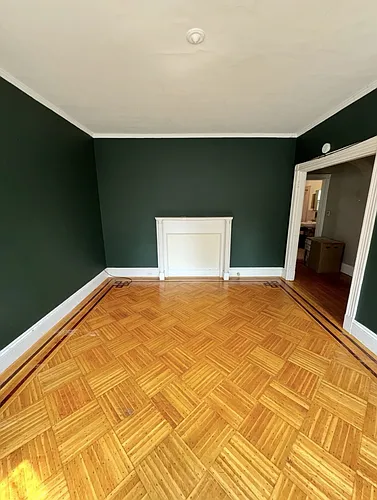 4 Woodstock Ave #1 Photo 1