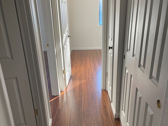 4th image of 895 S Orchard Ave Unit 3