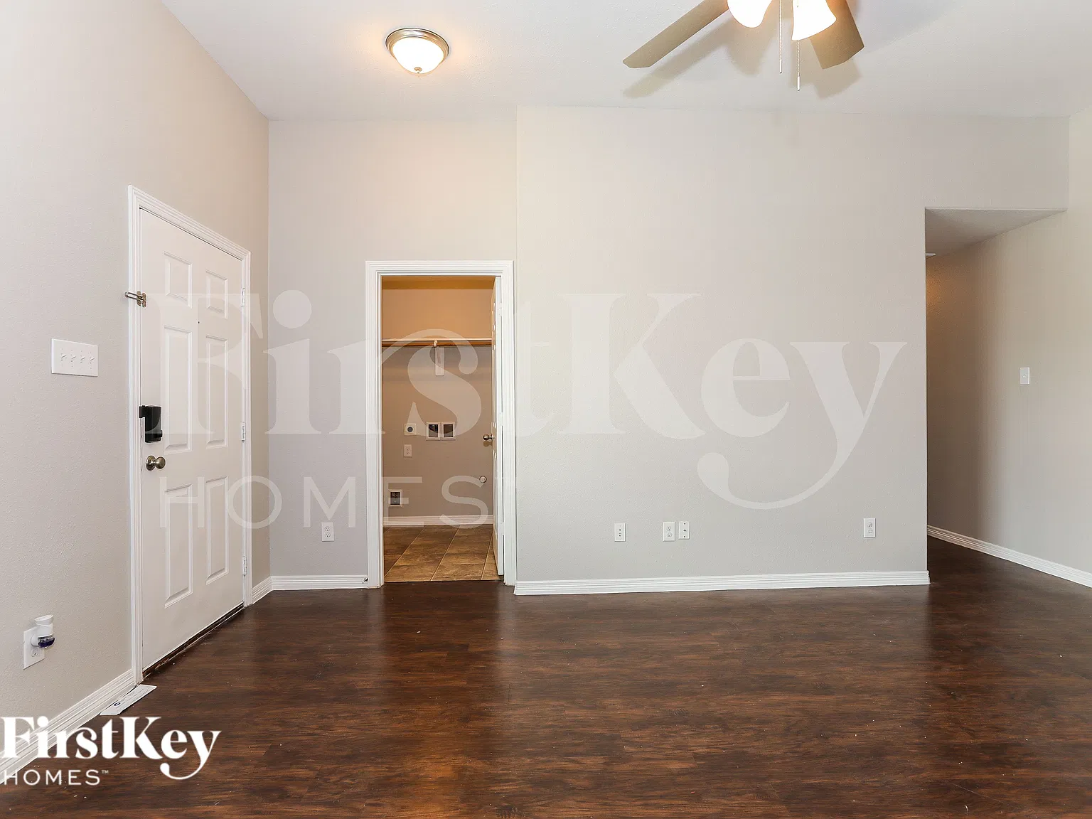 3 bed, 2.0 bath, 1320 sqft, $1,685 — Photo 3