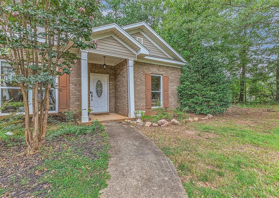 1st image of 1914 Creekstone Dr