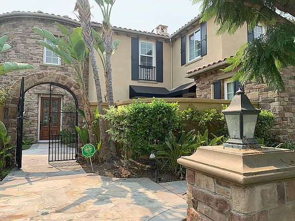 3rd image of 26918 Alsace Dr