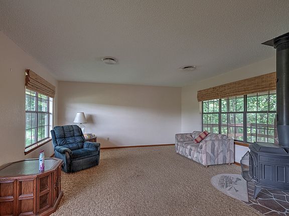 3rd image of 15701 W 188th Pl S