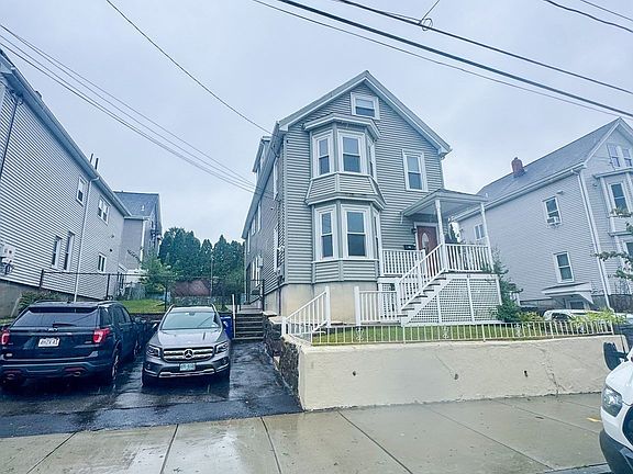 2nd image of 49 Carroll St