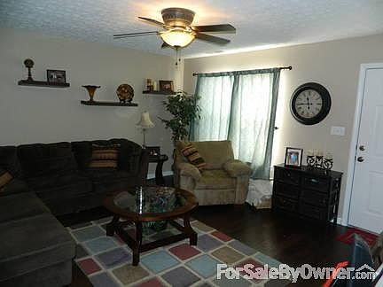 2nd image of 112 Rosie St