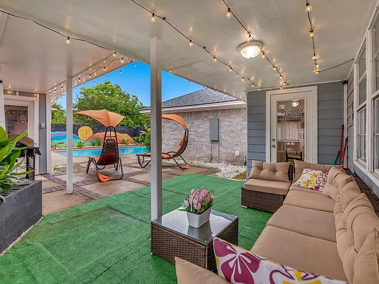 13330 Trompilla Ln — Photo 31