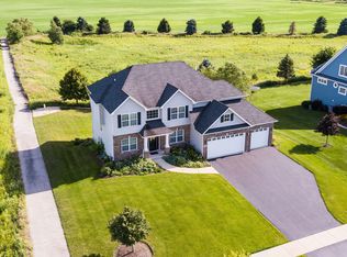 2984 Elleby Ave, North Aurora, IL 60542