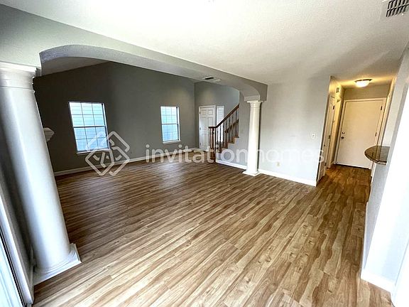 2nd image of 4008 Eastwood Village Ln