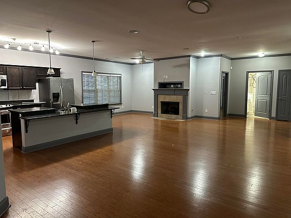 2nd image of 1690 Bellevue Grove Cv
