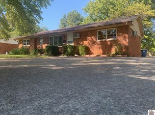 1606 Sunset Dr, Murray, KY 42071