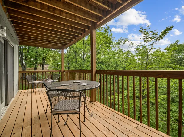 437 Notch Ln APT 5, Reeds Spring, MO 65737