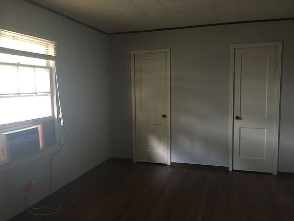 3rd image of 516 Dodson St