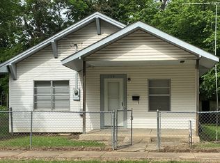 108 N 5th St, Paris, AR 72855