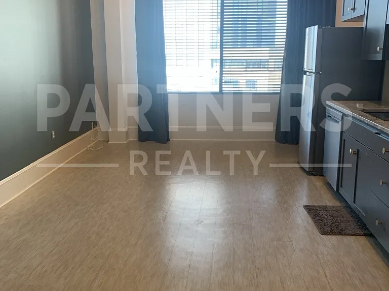 28 Monroe St #404 — Photo 21