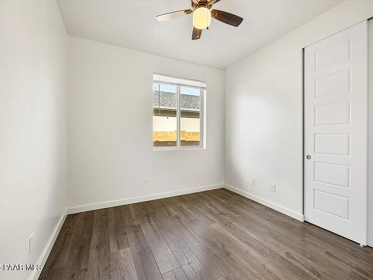 1643 Stratford Pl — Photo 24