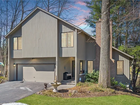 3263 Far Reach Dr, Baldwinsville, NY 13027