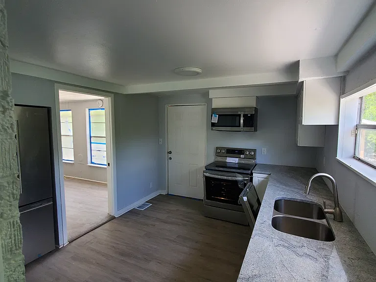 1735 25th St S — Photo 22