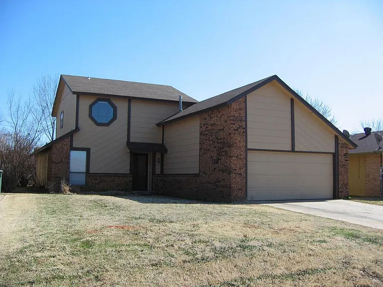 816 Lapwing Rd — Photo 1