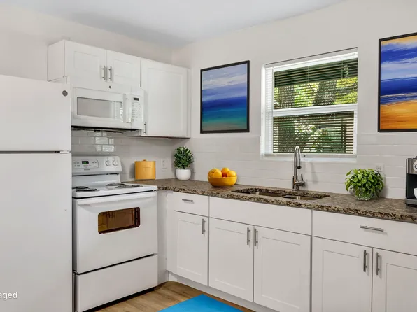 711 S Houston St #3, Wolfe City, TX 75496