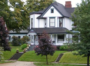 712 E Ludington Ave, Ludington, MI 49431