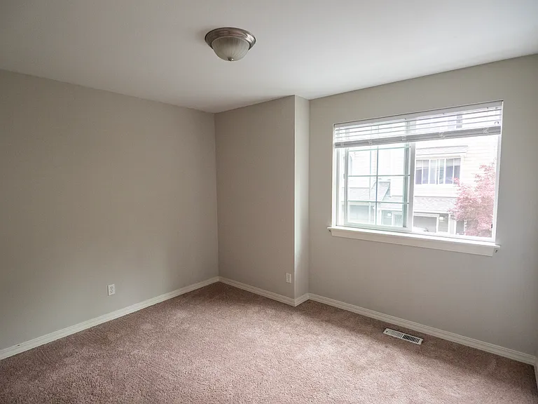 24066 40th Ln SE — Photo 9