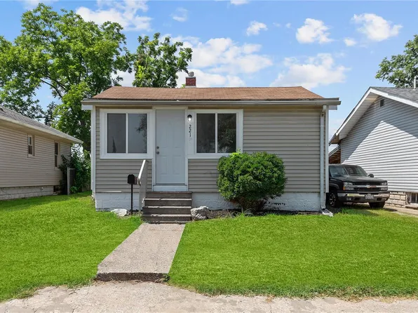 221 Washington Ave, East Alton, IL 62024