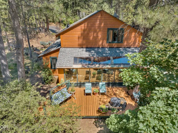 56870 Gina Ln, Bend, OR 97707