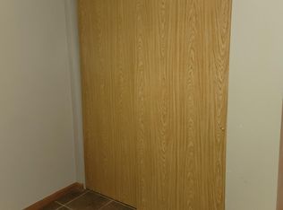 913 Prescott St, Waukegan, IL 60085