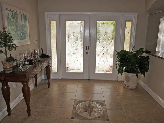 2nd image of 185 Bayshore Ct
