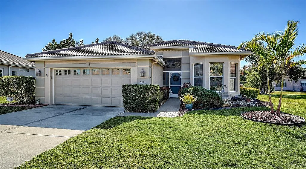2 bed, 2.5 bath, 2147 sqft, $6,500 — Photo 1
