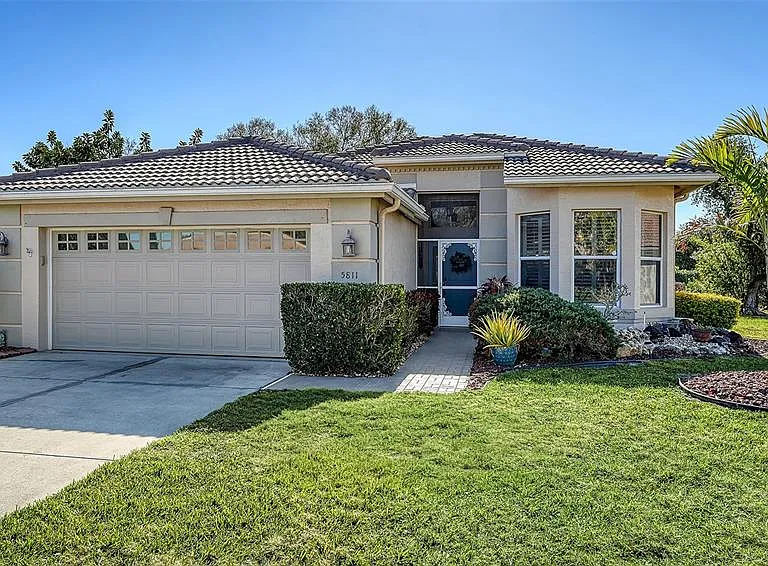 5811 White Oak Bayou Ct — Photo 1