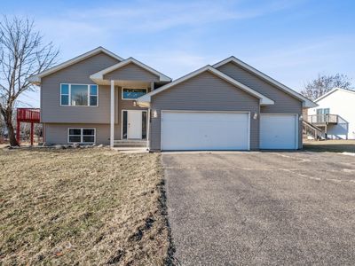 28328 Lakeside Trl, Lindstrom, MN, 55045