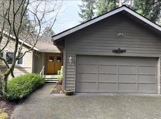 635 Pinecrest Dr, Port Townsend, WA 98368