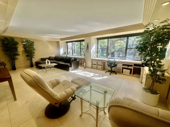 35 East 38th Street 3C image 3 of 20