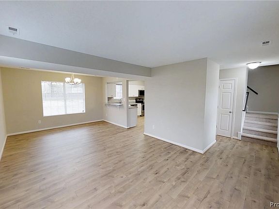 4th image of 6753 Holly Springs Dr