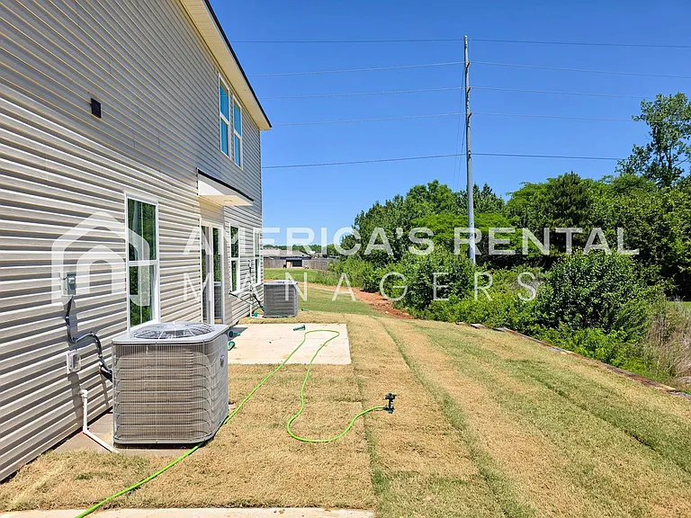 4111 Hudson Ct — Photo 42