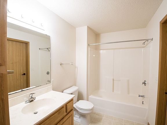 5th image of 815 34th Ave E #821-206