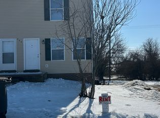 244 Black Hawk Cir #B, Versailles, KY 40383