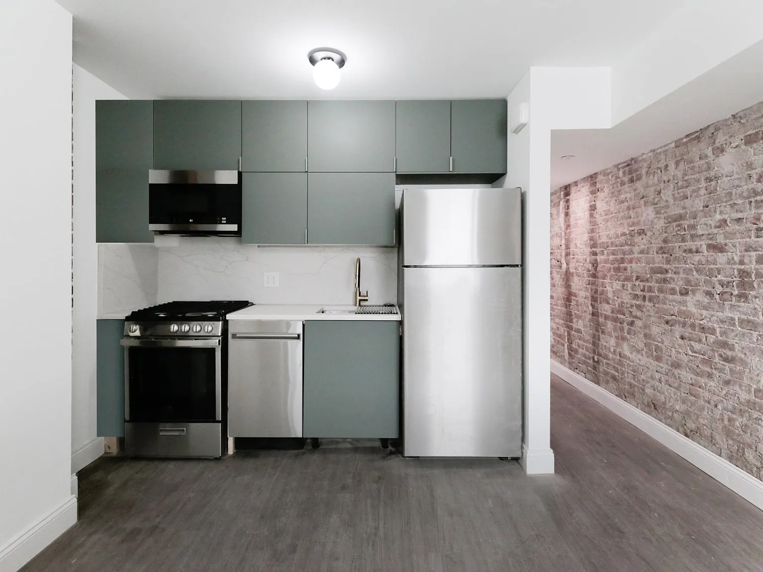 1 bed, 500 sqft, $1,650 — Photo 4
