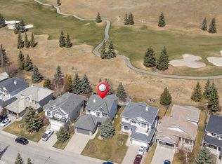 18 S Gleneagles Vw, Cochrane, AB T4C1N9