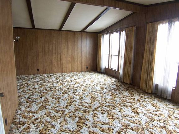 Vaulted ceiling living ro