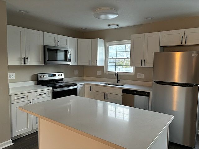 1st image of 1829 N Lakeman Dr