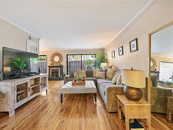 2nd image of 2525 Bradford Sq NE