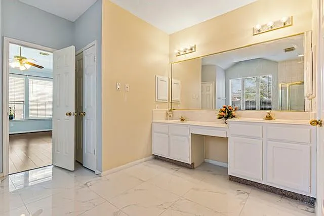 6419 Sutter Park Ln — Photo 12